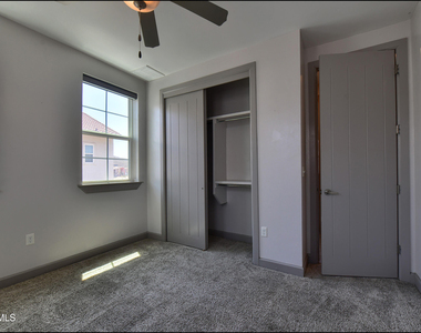 312 Vin Almoradi Court - Photo Thumbnail 26