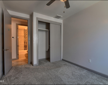 312 Vin Almoradi Court - Photo Thumbnail 28