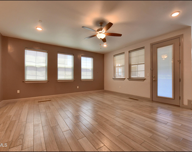 312 Vin Almoradi Court - Photo Thumbnail 10