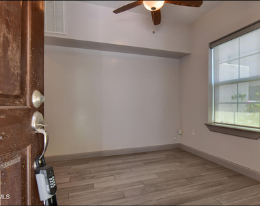 312 Vin Almoradi Court - Photo Thumbnail 6