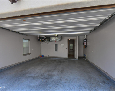 312 Vin Almoradi Court - Photo Thumbnail 33