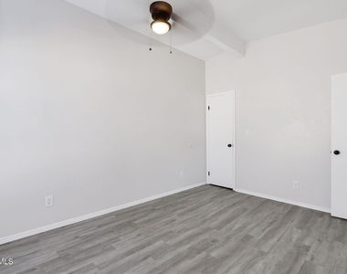 11100 Vista Lago Place - Photo Thumbnail 17