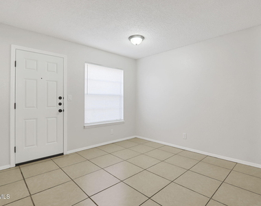 11100 Vista Lago Place - Photo Thumbnail 13