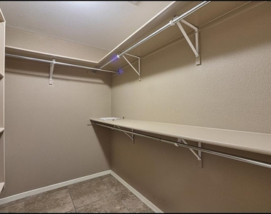 14302 Pancho Gonzalez Court - Photo Thumbnail 20