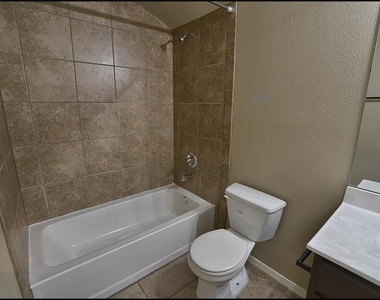 14302 Pancho Gonzalez Court - Photo Thumbnail 24