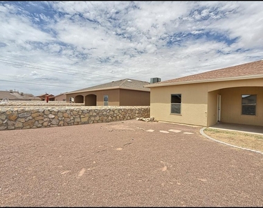 14302 Pancho Gonzalez Court - Photo Thumbnail 31