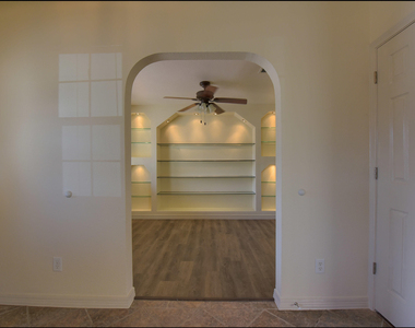 7077 Luz De Sol Drive - Photo Thumbnail 3