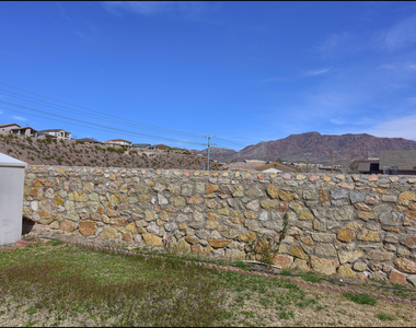 7077 Luz De Sol Drive - Photo Thumbnail 45