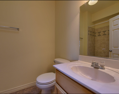 7077 Luz De Sol Drive - Photo Thumbnail 35