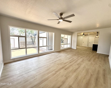 5102 Beals Drive - Photo Thumbnail 9