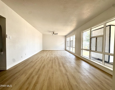 5102 Beals Drive - Photo Thumbnail 8