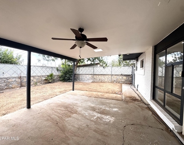 5102 Beals Drive - Photo Thumbnail 14