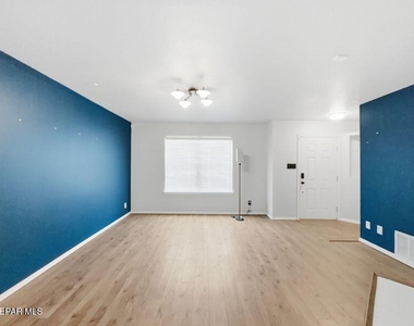 13265 New Britton Drive - Photo Thumbnail 5