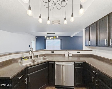 13265 New Britton Drive - Photo Thumbnail 10