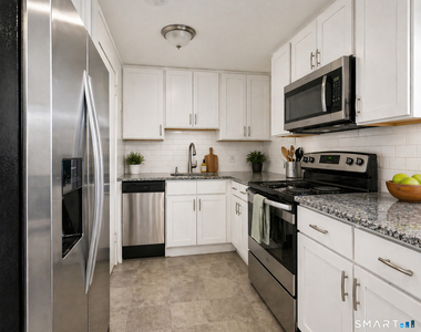 69 Seaver Circle - Photo Thumbnail 2