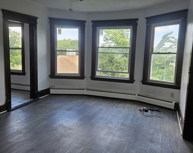 48 Poplar Street - Photo Thumbnail 7