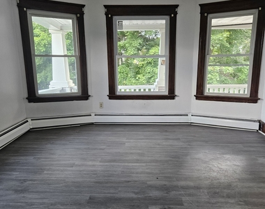 48 Poplar Street - Photo Thumbnail 8