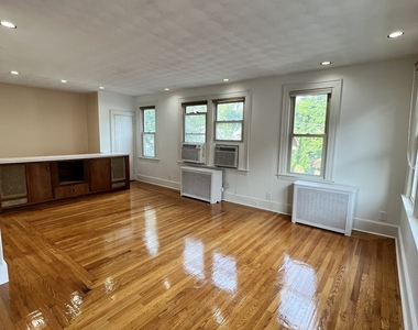 30 Coram Street - Photo Thumbnail 5