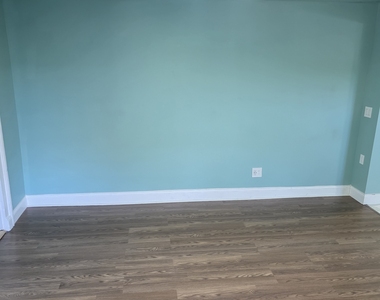 72 Ward Street - Photo Thumbnail 2