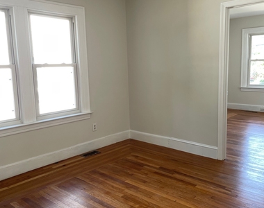 183 Lamson Street - Photo Thumbnail 3