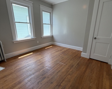 135 East Avenue - Photo Thumbnail 7