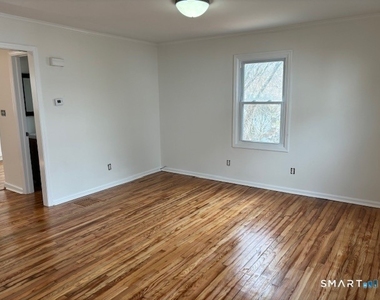 85a Long Hill Avenue - Photo Thumbnail 4
