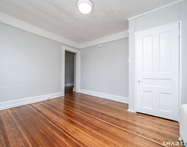 33 Seaview Avenue - Photo Thumbnail 27
