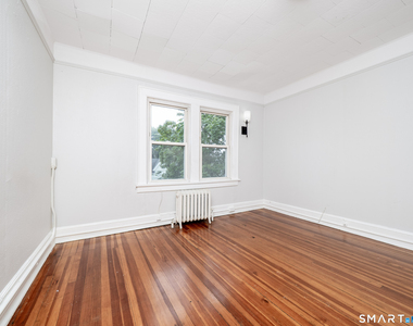 33 Seaview Avenue - Photo Thumbnail 23