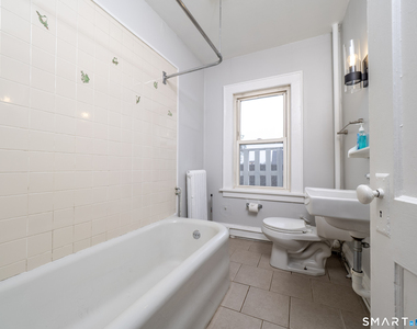 33 Seaview Avenue - Photo Thumbnail 18