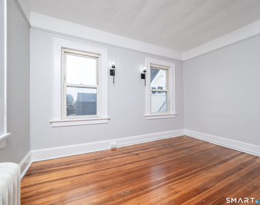 33 Seaview Avenue - Photo Thumbnail 20