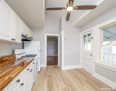 33 Seaview Avenue - Photo Thumbnail 9
