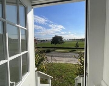33 Seaview Avenue - Photo Thumbnail 3
