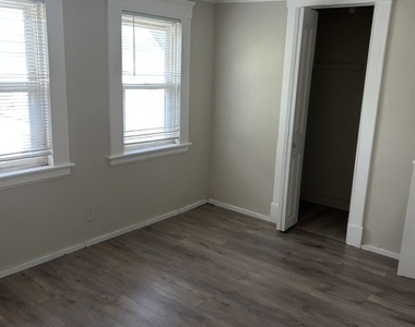 1426 Highland Avenue - Photo Thumbnail 11