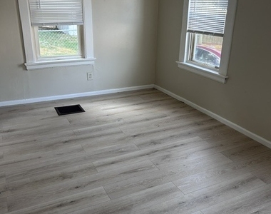 1426 Highland Avenue - Photo Thumbnail 12