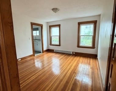 84 Putnam Street - Photo Thumbnail 2