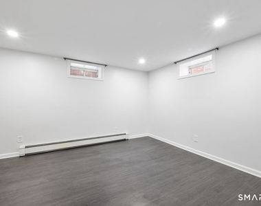 77 Alexander Avenue - Photo Thumbnail 13