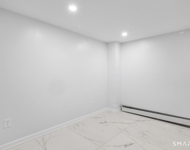 77 Alexander Avenue - Photo Thumbnail 10