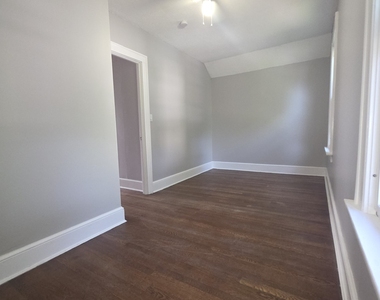 311 Farmington Avenue - Photo Thumbnail 12