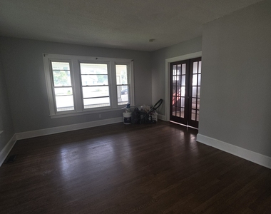 311 Farmington Avenue - Photo Thumbnail 5