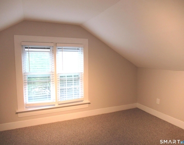 353 Main Street - Photo Thumbnail 10