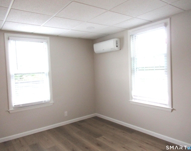 353 Main Street - Photo Thumbnail 4