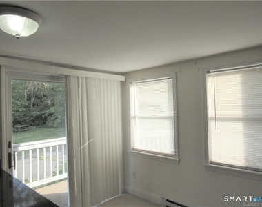 271 Pequot Avenue - Photo Thumbnail 3