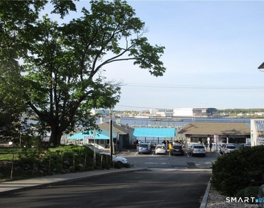 271 Pequot Avenue - Photo Thumbnail 10