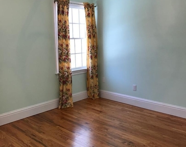 51 Continental Drive - Photo Thumbnail 7