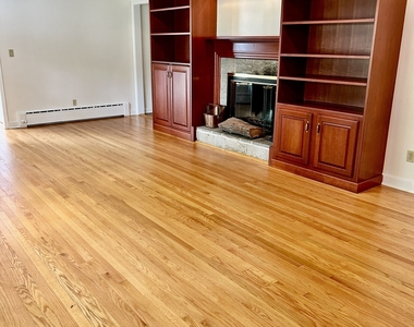 478 Judd Street - Photo Thumbnail 6