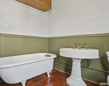 457 Roode Road - Photo Thumbnail 31