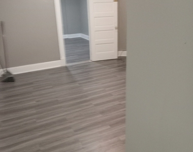 20 Beatty Street - Photo Thumbnail 2