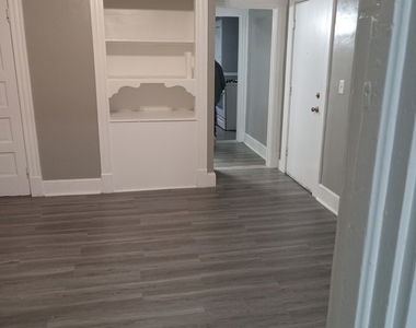 20 Beatty Street - Photo Thumbnail 4