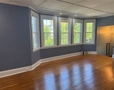 703 Saint James St - Photo Thumbnail 7