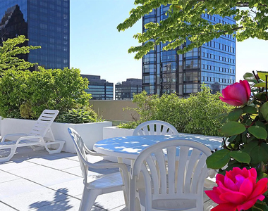 320 East 46th Street - Photo Thumbnail 5